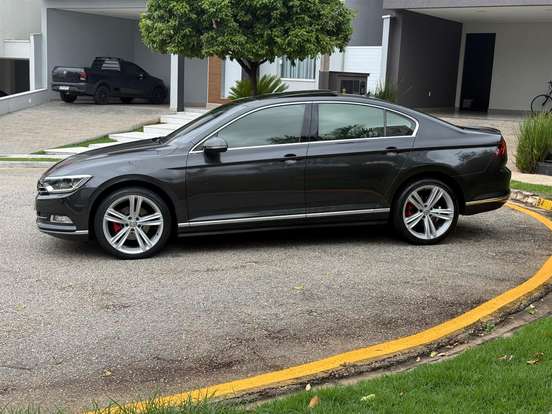 VOLKSWAGEN-PASSAT-2.0 16V TSI BLUEMOTION GASOLINA HIGHLINE 4P DSG VOLKSWAGEN-PASSAT-2018