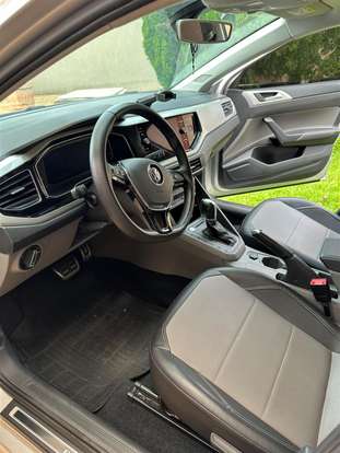 VOLKSWAGEN-POLO-2019