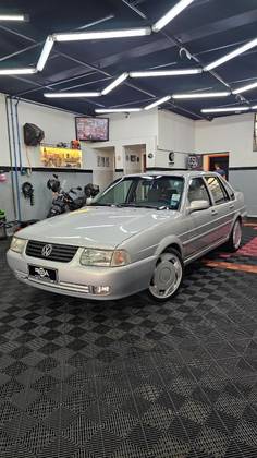 VOLKSWAGEN SANTANA 2.0 MI COMFORTLINE 8V GASOLINA 4P MANUAL