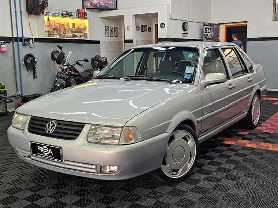VOLKSWAGEN-SANTANA-2.0 MI COMFORTLINE 8V GASOLINA 4P MANUAL VOLKSWAGEN-SANTANA-2005