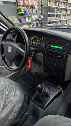 VOLKSWAGEN-SANTANA-2005