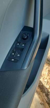 VOLKSWAGEN-T-CROSS-2020
