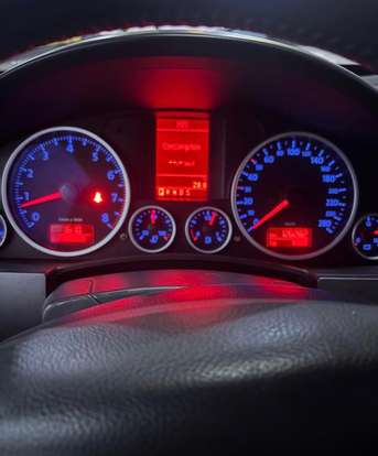 VOLKSWAGEN-TOUAREG-2010