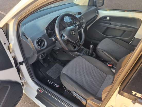 VOLKSWAGEN-UP-1.0 TSI MOVE UP 12V FLEX 4P MANUAL VOLKSWAGEN-UP-2017