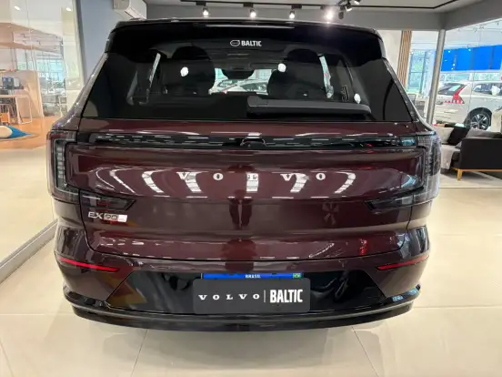 VOLVO-EX90-2025