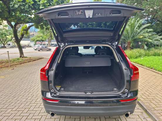 VOLVO-XC60-2.0 T5 GASOLINA MOMENTUM AWD GEARTRONIC VOLVO-XC60-2020