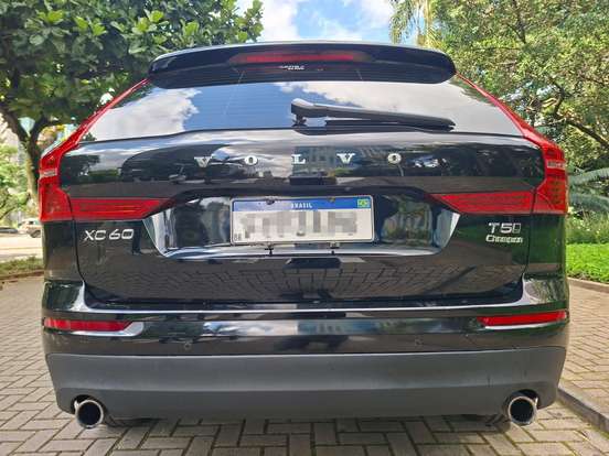 VOLVO-XC60-2.0 T5 GASOLINA MOMENTUM AWD GEARTRONIC VOLVO-XC60-2020