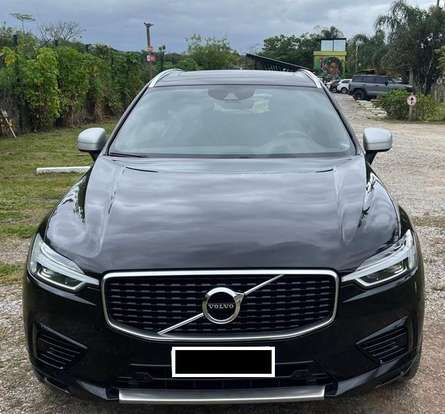 VOLVO-XC60-2018
