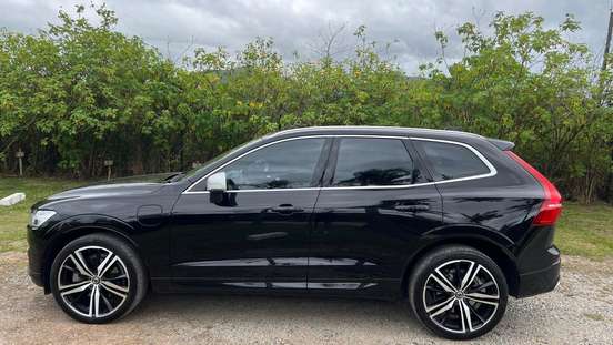 VOLVO-XC60-2018