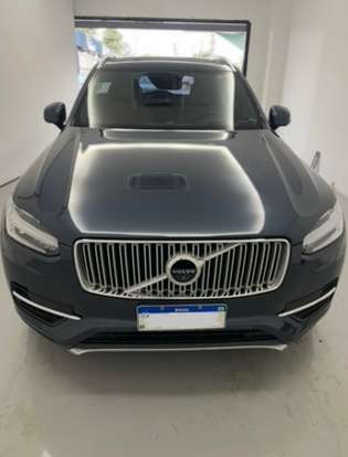 VOLVO-XC90-2018