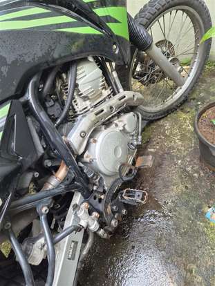 YAMAHA-XTZ 250 LANDER-2011