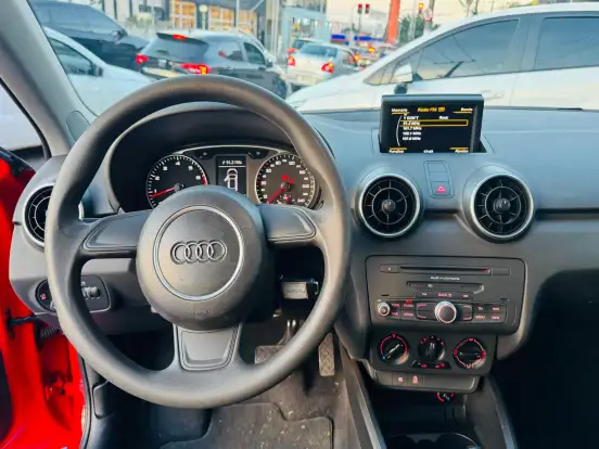AUDI-A1-1.4 TFSI ATTRACTION 16V 122CV GASOLINA 4P AUTOMÁTICO AUDI-A1-2014