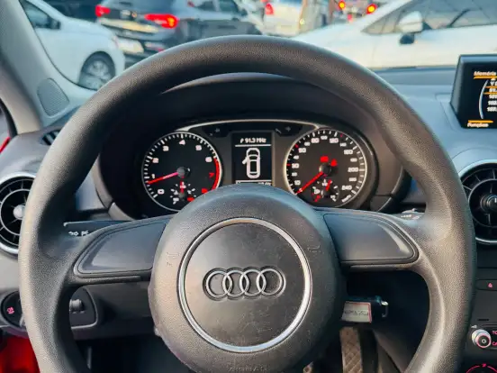 AUDI-A1-1.4 TFSI ATTRACTION 16V 122CV GASOLINA 4P AUTOMÁTICO AUDI-A1-2014