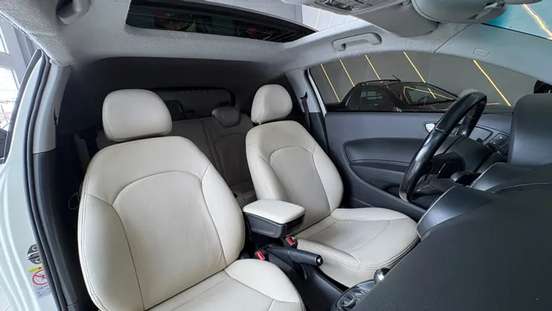 AUDI-A1-2011