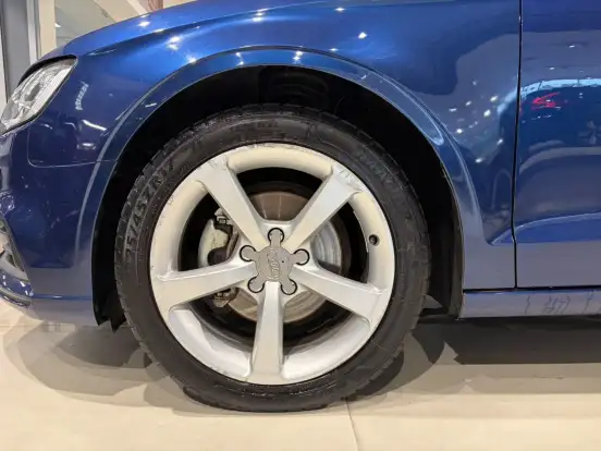 AUDI-A3-2017
