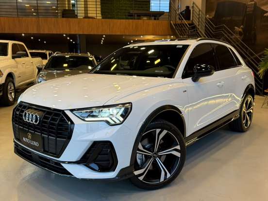 AUDI-Q3-2024