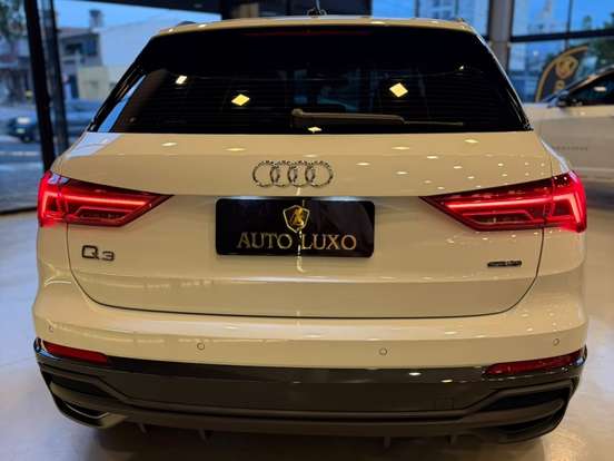 AUDI-Q3-2024