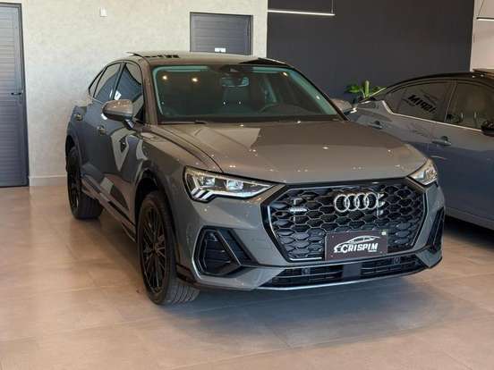 AUDI-Q3-2023