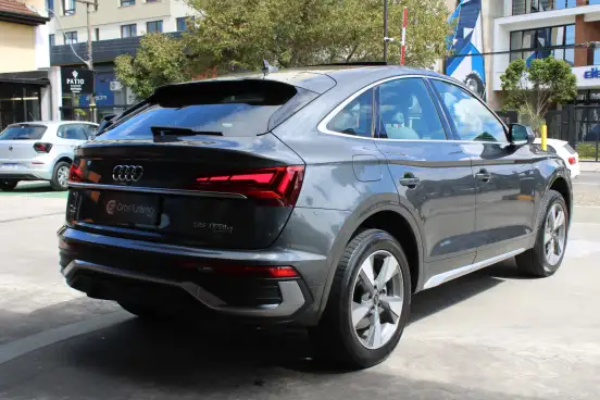 AUDI-Q5-2023