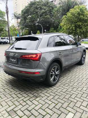 AUDI-Q5-2023