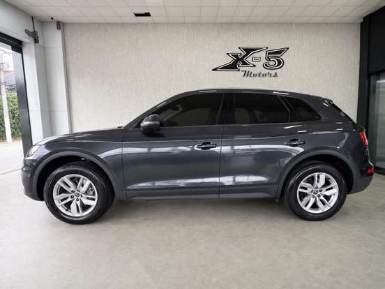 AUDI-Q5-2019
