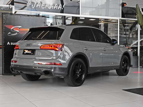 AUDI-Q5-2020