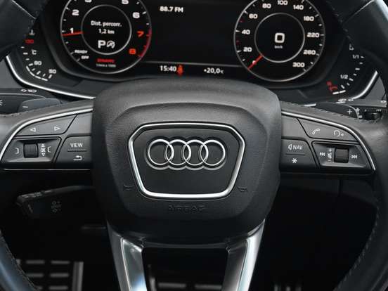 AUDI-Q5-2020