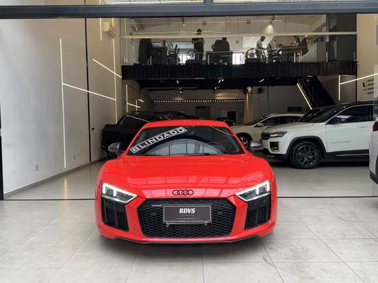 AUDI-R8-2017