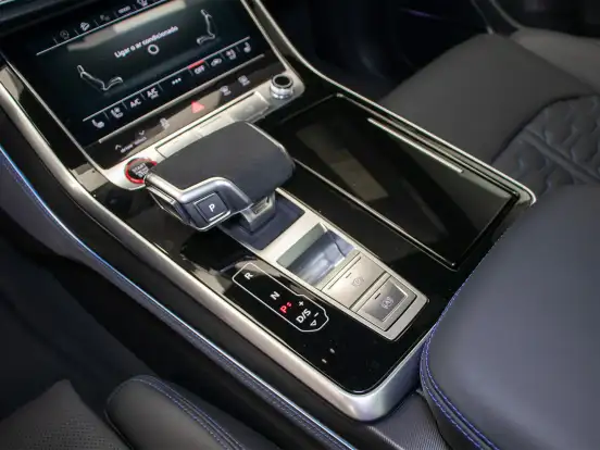 AUDI-RS Q8-2026