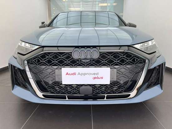 AUDI-RS3-2025