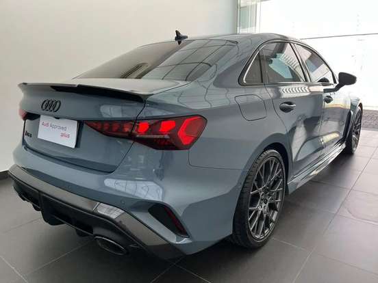 AUDI-RS3-2.5 TFSI GASOLINA SEDAN TRACK QUATTRO S-TRONIC AUDI-RS3-2025