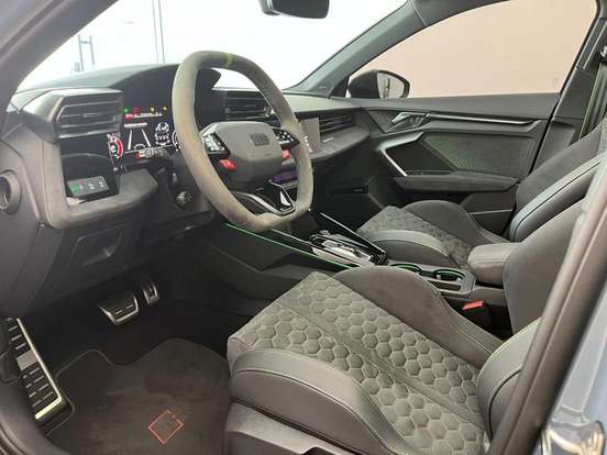 AUDI-RS3-2025