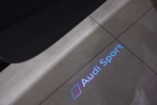 AUDI-RS4-2021