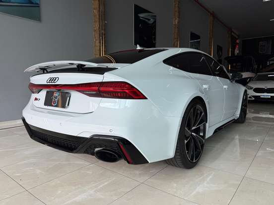 AUDI-RS7-2020
