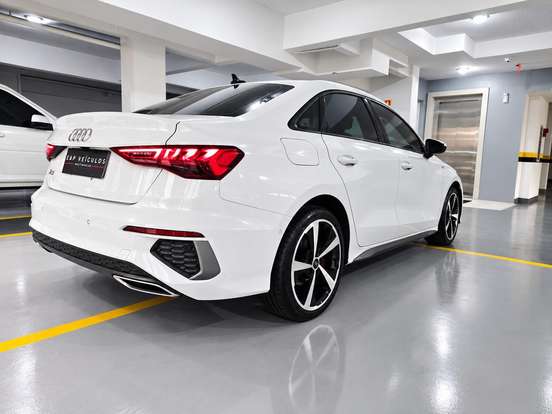 AUDI-A3-2021