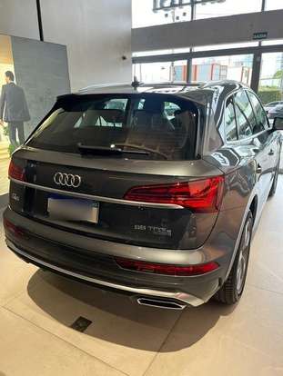 AUDI-Q5-2024