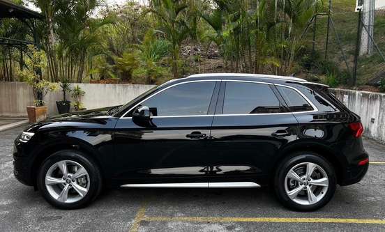 AUDI-Q5-2019