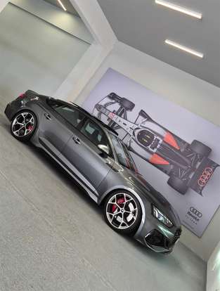 AUDI-RS5-2023