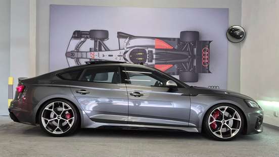 AUDI-RS5-2023