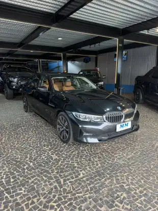 BMW-320i-2022