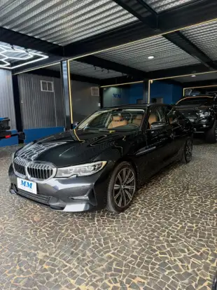 BMW-320i-2022