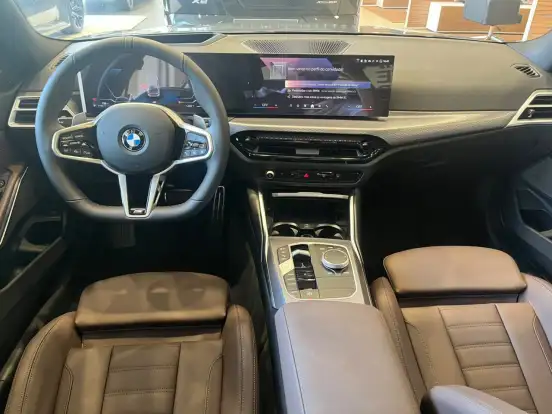 BMW-320i-2026