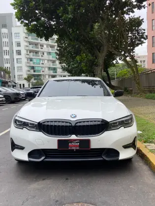 BMW 320i 2.0 16V TURBO GASOLINA SPORT AUTOMÁTICO