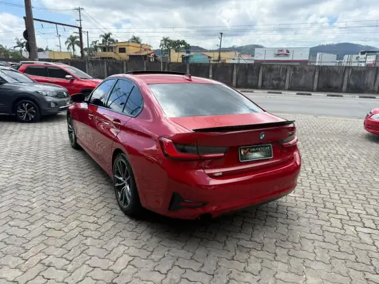 BMW-320i-2020