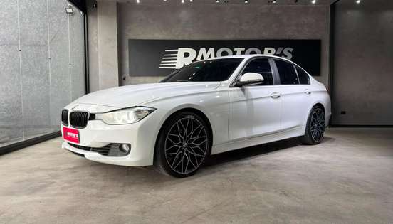 BMW-320i-2014