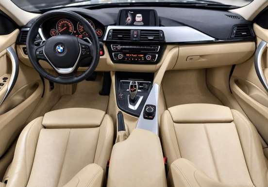 BMW-320i-2015