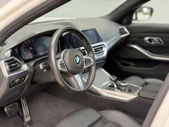 BMW-320i-2.0 16V TURBO FLEX M SPORT AUTOMÁTICO BMW-320i-2020