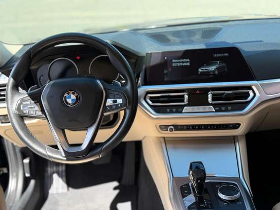 BMW-320i-2020