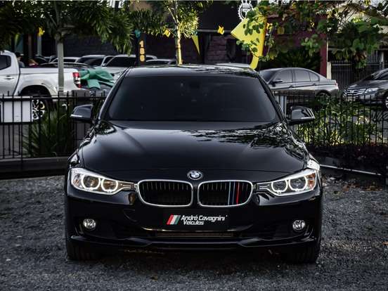 BMW-320i-2013