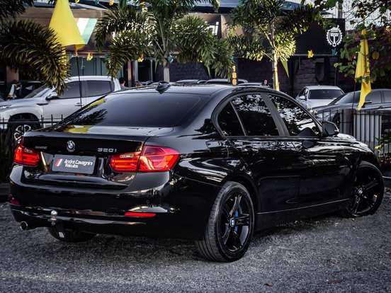 BMW-320i-2.0 GP 16V TURBO ACTIVE FLEX 4P AUTOMÁTICO BMW-320i-2013